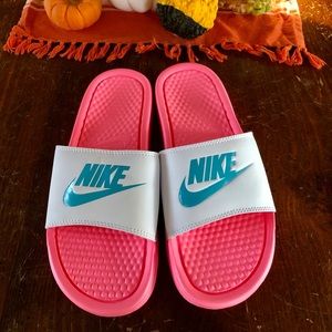 Nike flip flops